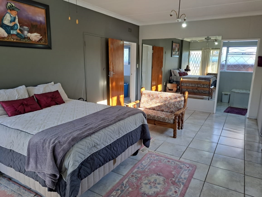 4 Bedroom Property for Sale in Flamwood North West